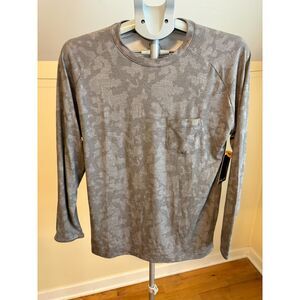 NWT Huk Men's Grey Camo Long Sleeve Size Small Everyday Elevated Basic